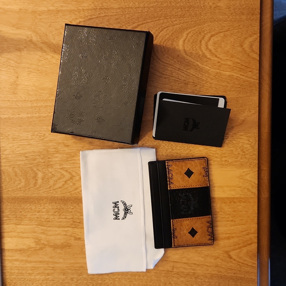 MCM mini card case
